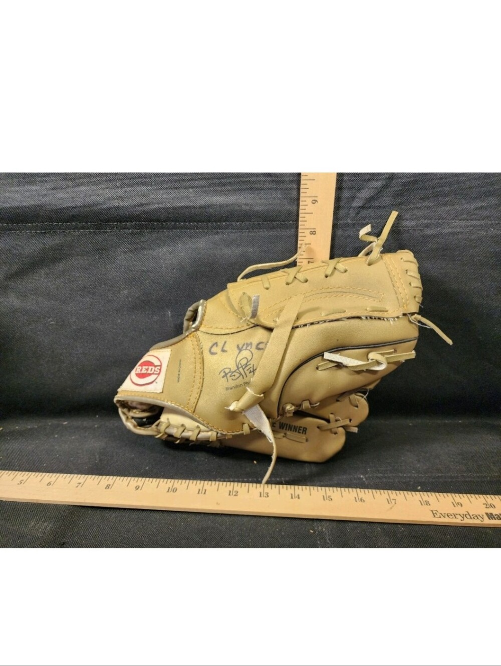 Brandon Phillips Cincinnati Reds American Ballpark Baseball Glove Giveaway